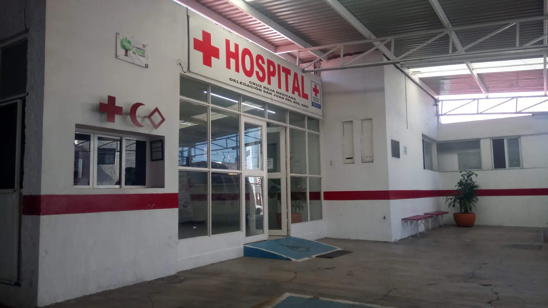 La Cruz Roja busca donativos para continuar con la modernización del quirófano del hospital. Foto Monsetrrat García